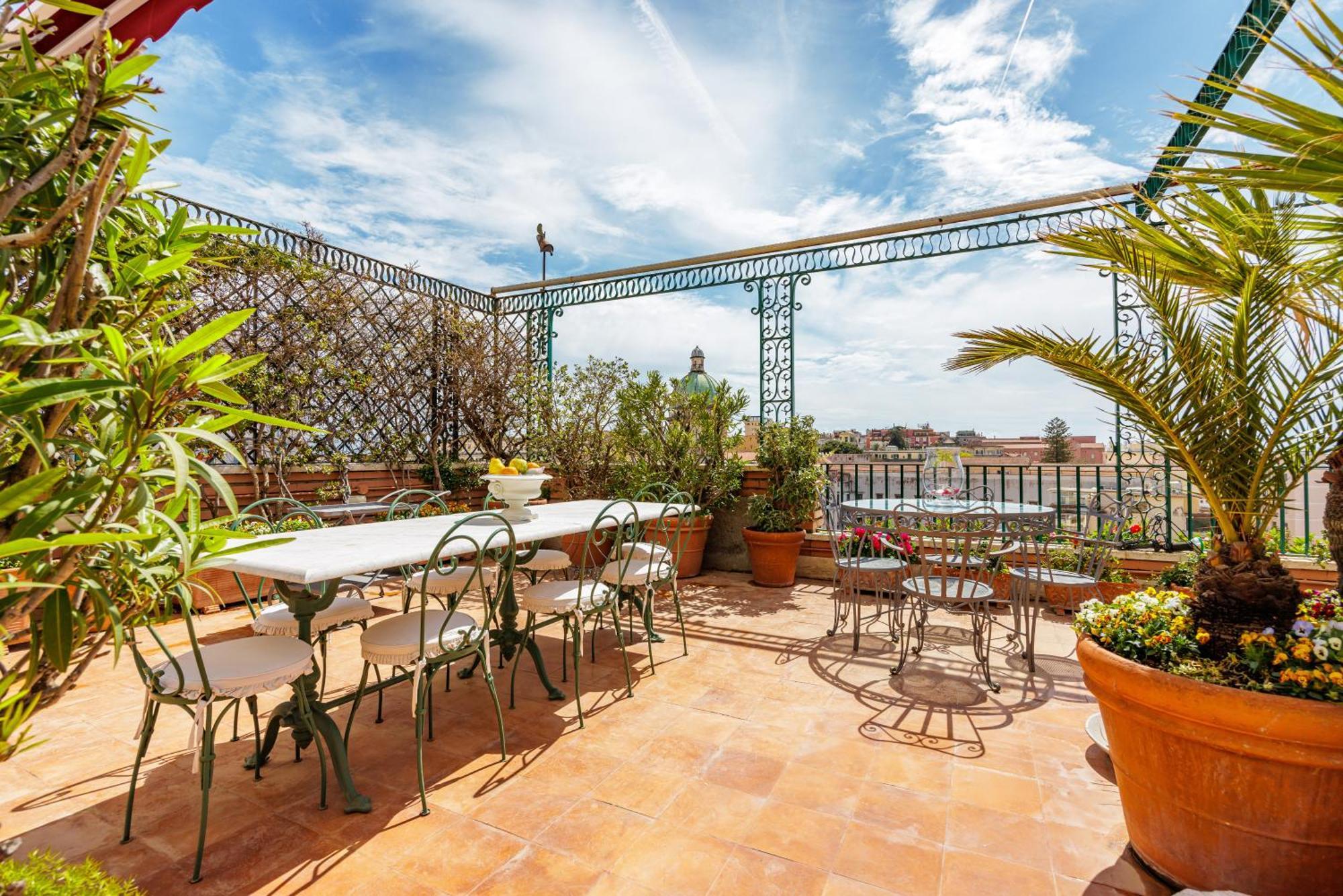 Terrazza Monteroduni 16 Naples
