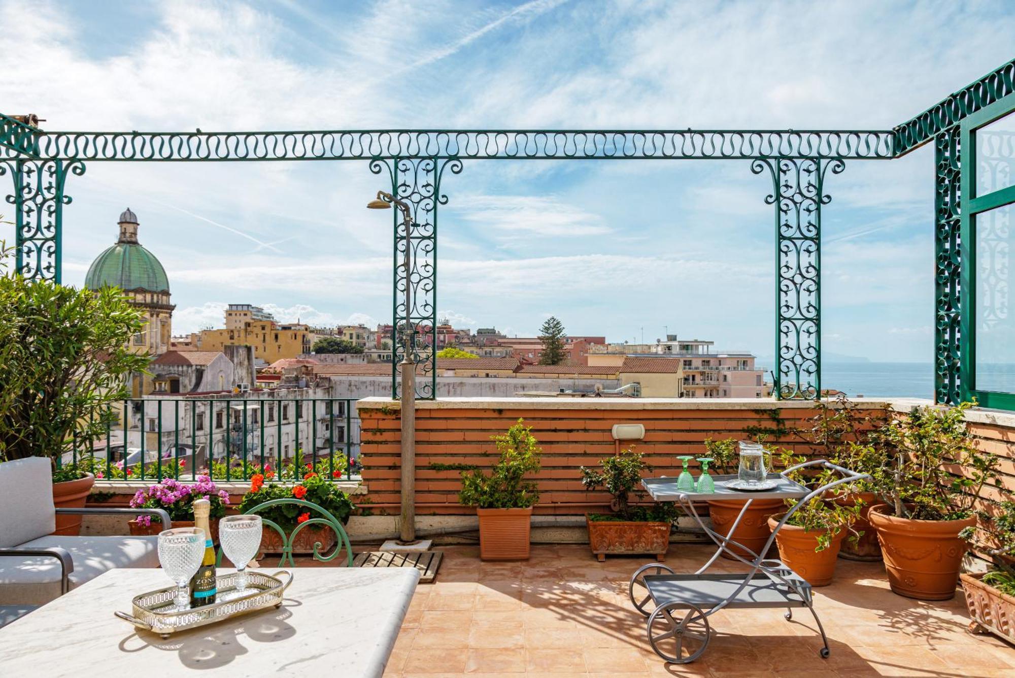 Terrazza Monteroduni 16 Affittacamere Napoli